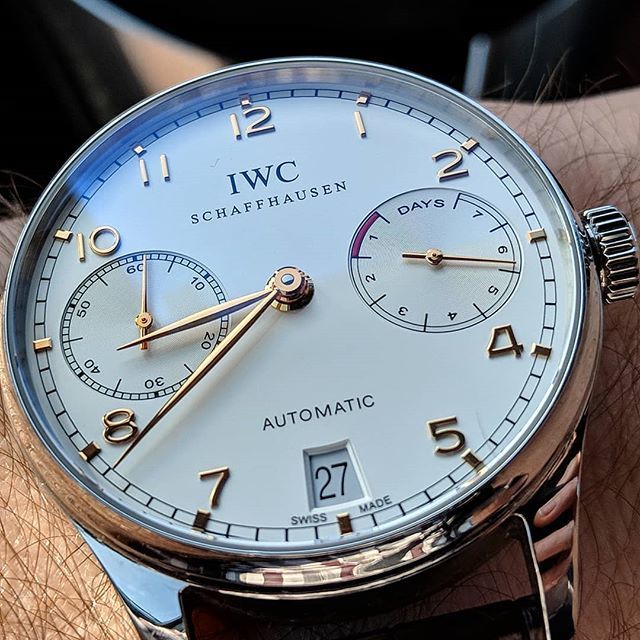 HackingSeconds's tweet image. 😍😍 this dial will never get old. Simple depth. #iwc #iwc7day #iwcportuguese on a #santoni strap ift.tt/2LUUThp