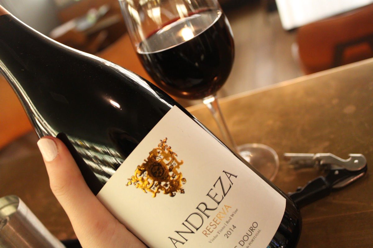 CeltWhiskeyBar's tweet image. The Andreza Reserva, Portugal, 2014 - A blend, aged for 12 months in French oak. Complex notes of dark fruits, cloves &amp;amp; vanilla. Perfect for enjoying with food &amp;amp; good company. 
#wine #visitkillarney #weekendwines #lovekillarney