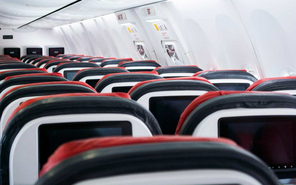 TravelLeisure's tweet photo. American Airlines is bringing back free carry-ons for basic economy passengers https://t.co/kqlwAQhY6p https://t.co/faGC3CmErg