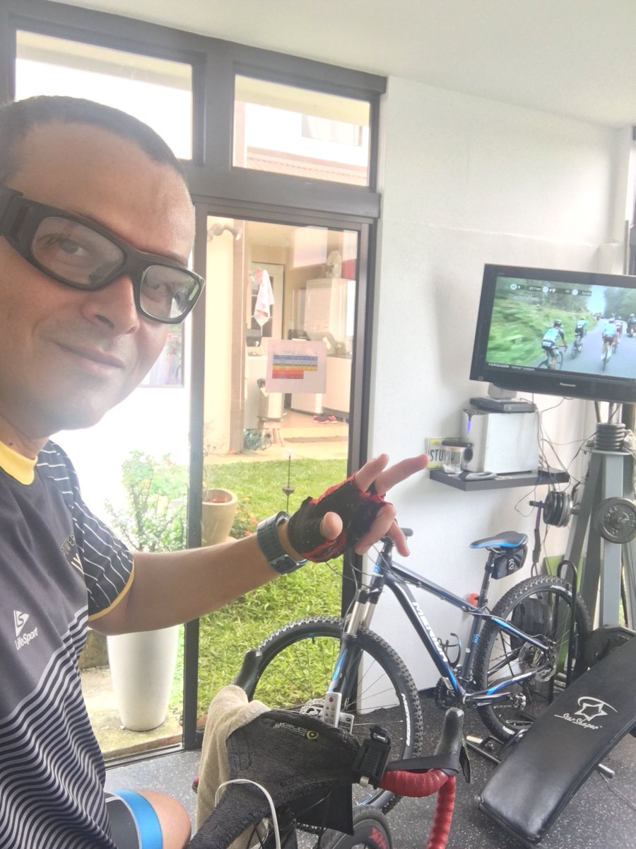#TDFxESPN desde Costa Rica, en el rodillo apoyando el tour 💪🏻💪🏻💪🏻 @powerteamproject