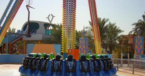 MagazineETH's tweet image. مأساة تنهي حياة طفلة في تحطم لعبة الدوامة بمدينة الالعاب في كراتشي dlvr.it/Qcz6zv