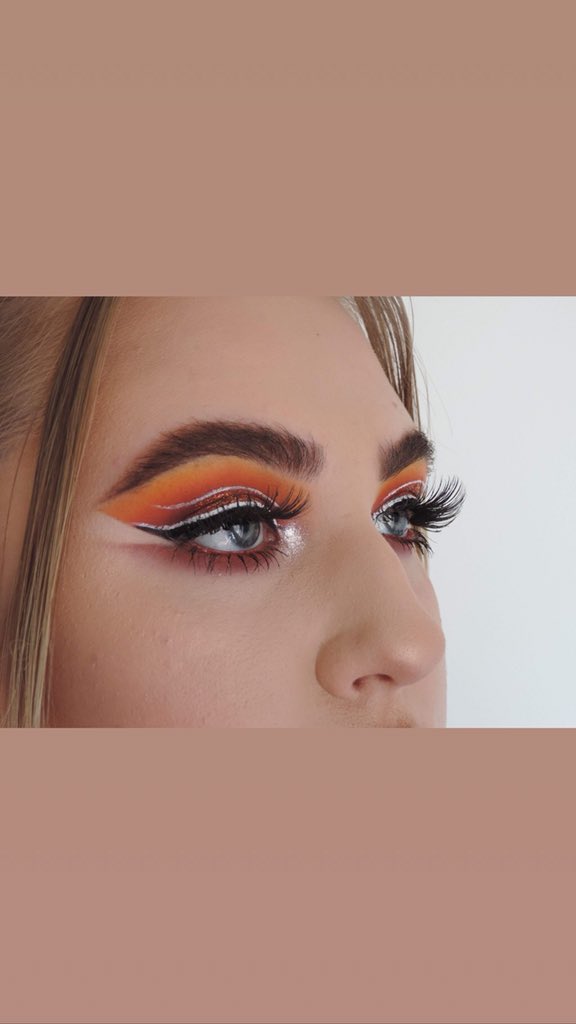 gracesmithxo_'s tweet image. fireball🔥
gracesmithmakeup on insta x
@PaigeMUA 
#plouisebase 💖✨