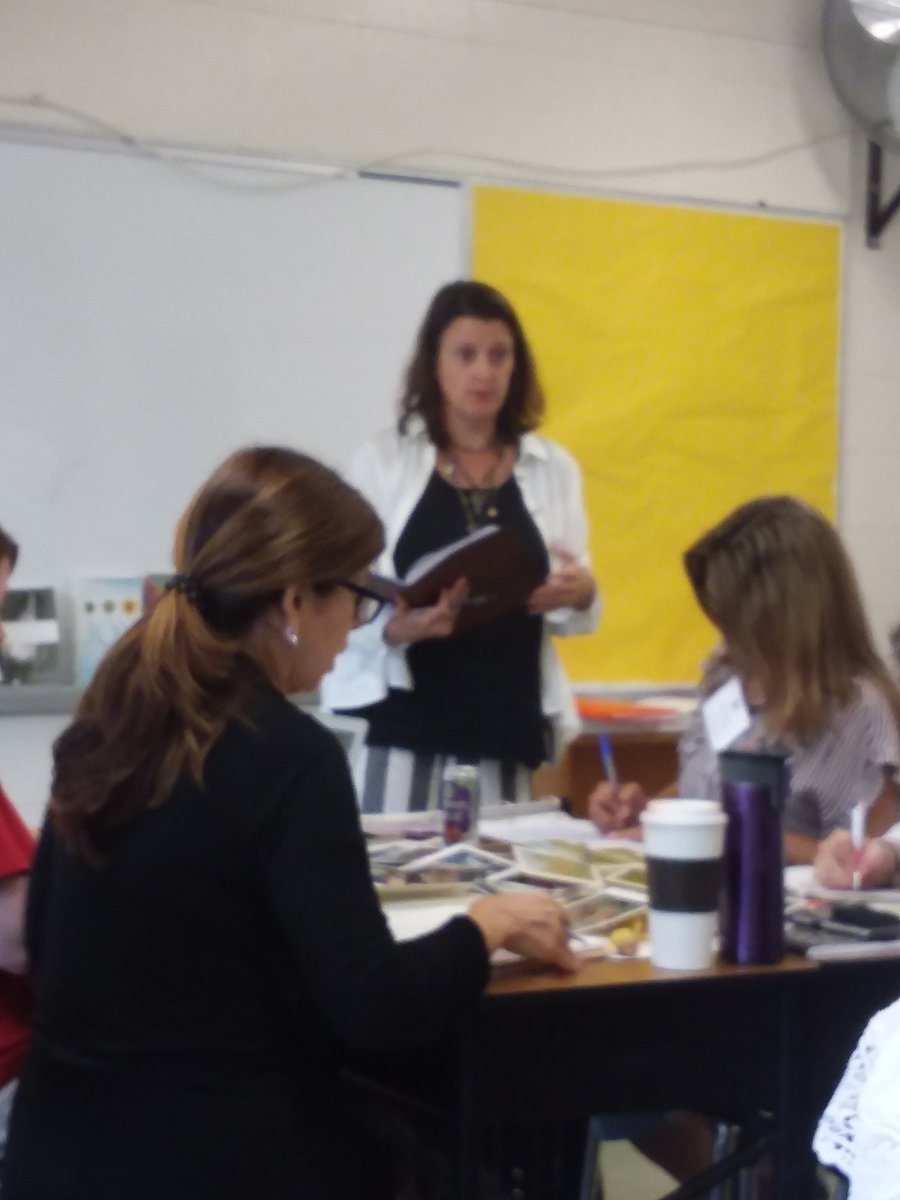 tomlittogether's tweet image. @amylvpoemfarm tchg how we can use art to inspire writing. #parsum18 @Paramus_Schools @HeinemannPub #littogether