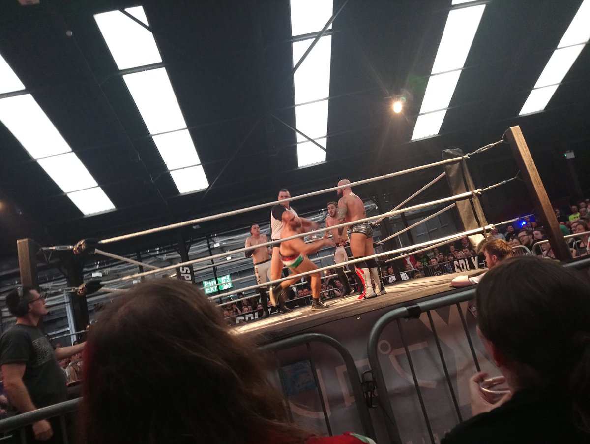 shaunathegrinch's tweet image. Not many matches had been announced for this show so I was looking forward to finding out what we would get, I did not expect #ArrowsOfHungary vs #TeamWhitewolf!! How exciting 😁😎! But WALTER, Kyle.F &amp;amp; CCK had to come break up all the fun, bOoOo! #fightclubpro #BigStrongBois