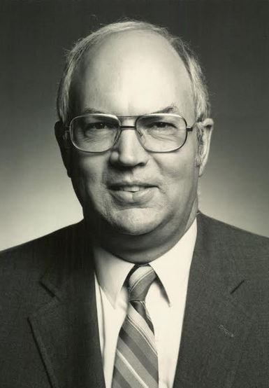 Walter Evans, venerable longtime Channel 4 news anchor, dies at 86 dallasnews.com/obituaries/obi…