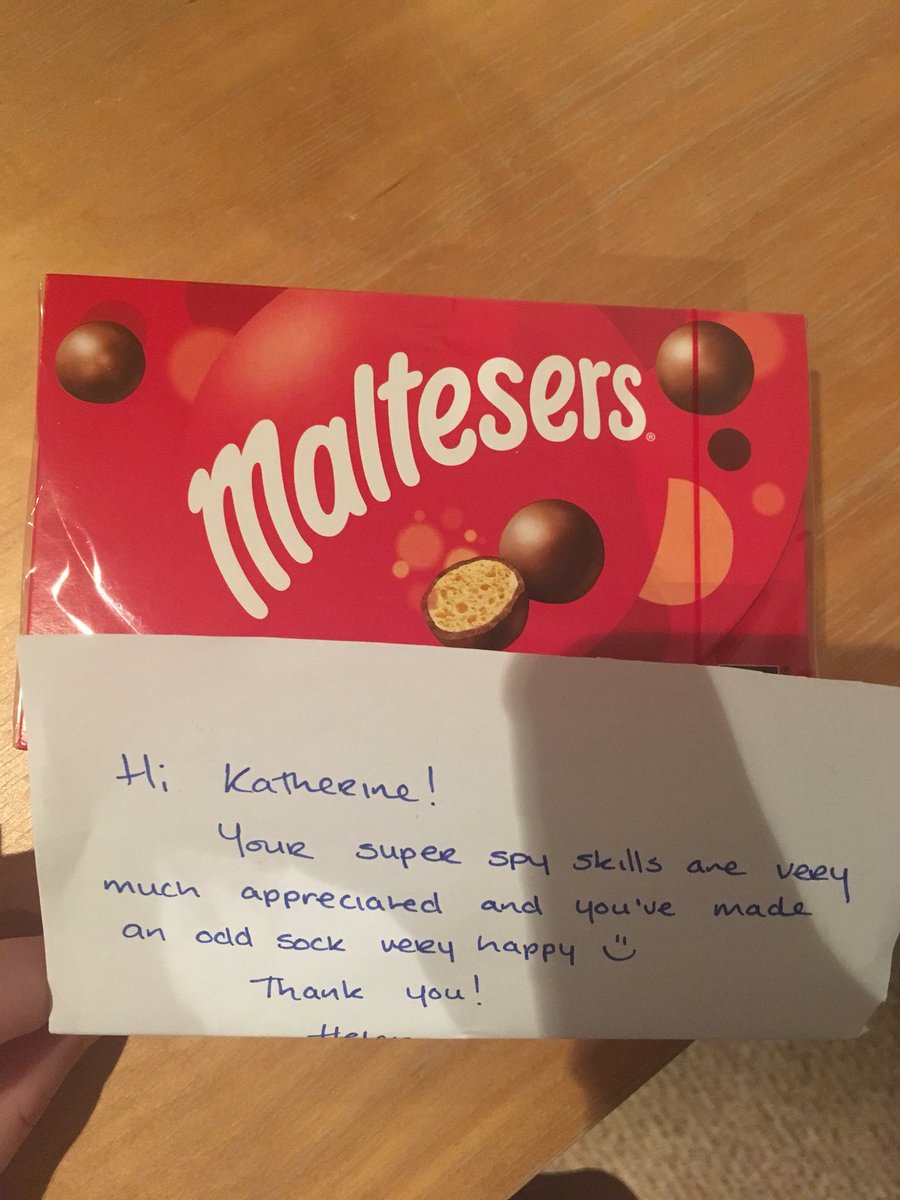 katherinebonny's tweet photo. Had the cutest interaction with my neighbour and even got some Maltesers out of it #SaveTheSock #MissionOrphanSock https://t.co/5YPu3gsB6Q