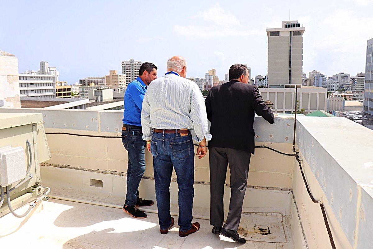 NETPRonline's tweet photo. #PresidentaJRTPR, Sandra Torres, se reúne con Eduardo Rivera, director ejecutivo de la @afipronline, en busca de obtener acuerdos colaborativos para continuar los trabajos de mejoras en el edificio de la JRT por los daños ocasionados por María. @fortalezapr @ricardorossello https://t.co/dS0pzoWcEe