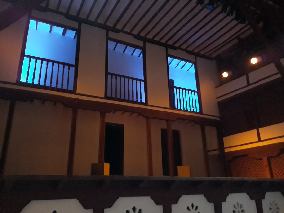 La discreta enamorada de Lope de Vega en el corral de comedias. Los pelos de punta.