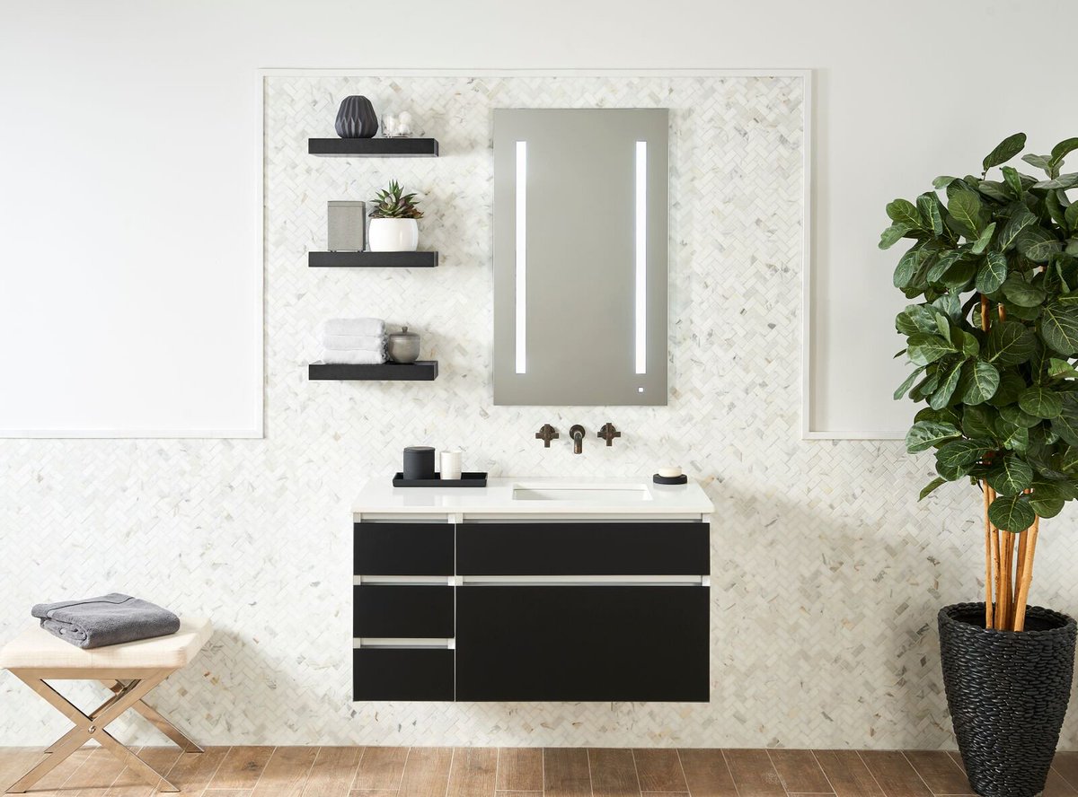 A warm glow or precision brightness? 🔆 You know your best lighting (and Robern has it). Shop <a href="/robern/">Robern</a> for everything your bathroom needs. bit.ly/2va4Dgt #brandtoknow #liveinperigold