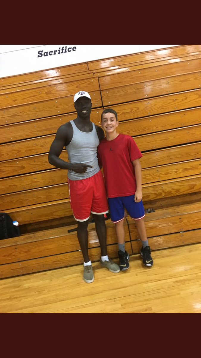 CoachKD__'s tweet image. Go follow my guy @GroffKale young up and coming athlete and huge @DreamU_IndyFB fan