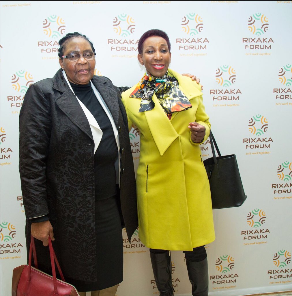 RixakaF's tweet photo. Guests at the Cultural Diversity Dinner in honour of Nelson Mandela. https://t.co/16C0PwDq5P