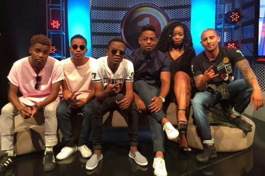 TNS_DBN's tweet photo. @RealKhanyaniX @PrinceKaybee_SA #WordLessPeople https://t.co/zH375Y0GO2