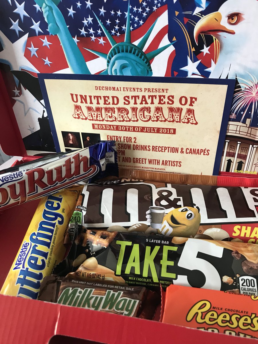 I can honestly say I’ve never received such a tasty invite. Thank you <a href="/KabeComms/">KABE CREATIVE COMMS</a> for this Candy filled dream box, but what do I eat first?? Looking forward to a night of #Americana <a href="/CottiersTheatre/">Cottiers Box Office</a> on Monday 30th July 🇺🇸 🍭 #candy #unitedstates