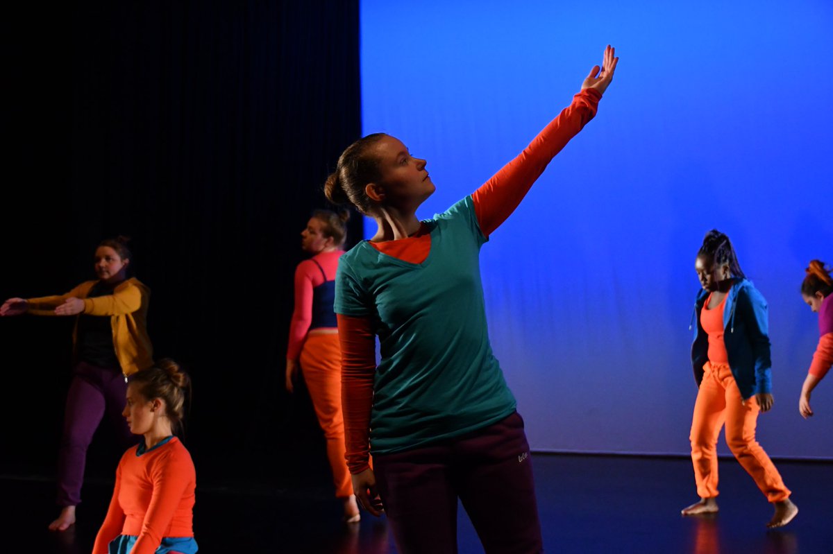 Preston Youth Dance (@prestonydc) on Twitter photo Each year we take <a href="/danceuclan/">UCLan Dance</a> students on a 1yr dancer programme and this year we had the lovely Emily L! We are super pleased to say that she will stay with us next year as our PYDC Techincal Assistant! Emily is a whizz with all things tech! #movingon #movingup #pydcfamisthebest Each year we take <a href="/danceuclan/">UCLan Dance</a> students on a 1yr dancer programme and this year we had the lovely Emily L! We are super pleased to say that she will stay with us next year as our PYDC Techincal Assistant! Emily is a whizz with all things tech! #movingon #movingup #pydcfamisthebest