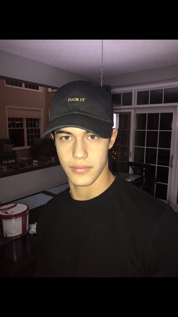 njadams_'s tweet image. Happy 18th Birthday to my brother for life! @jonymajor21 I wouldn’t want to go through this crazy life with anybody else. All love ✊🏼 #sponsored #OneTwoPunch