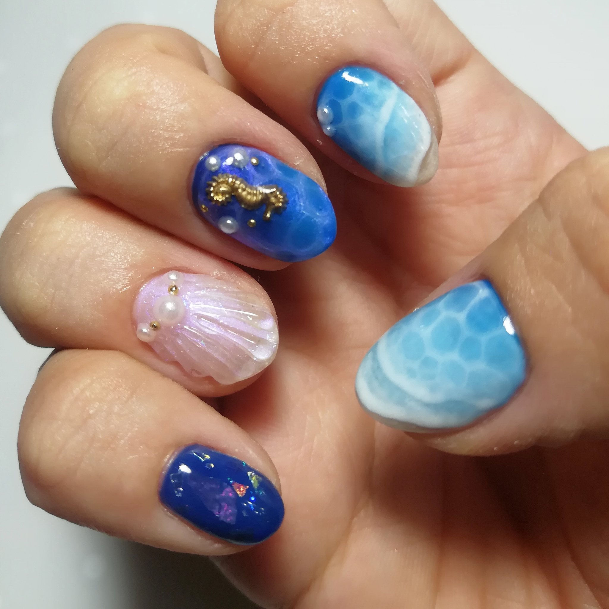 Hisae Nail 海ネイル ぐらんぶる見てたら海ネイルやりたくなって ダイビングやってみたいなー W ネイル ネイルアート 海ネイル 夏ネイル 海 波ネイル 波 水面アート マーメイドネイル Nail Nailart Seanail Sea