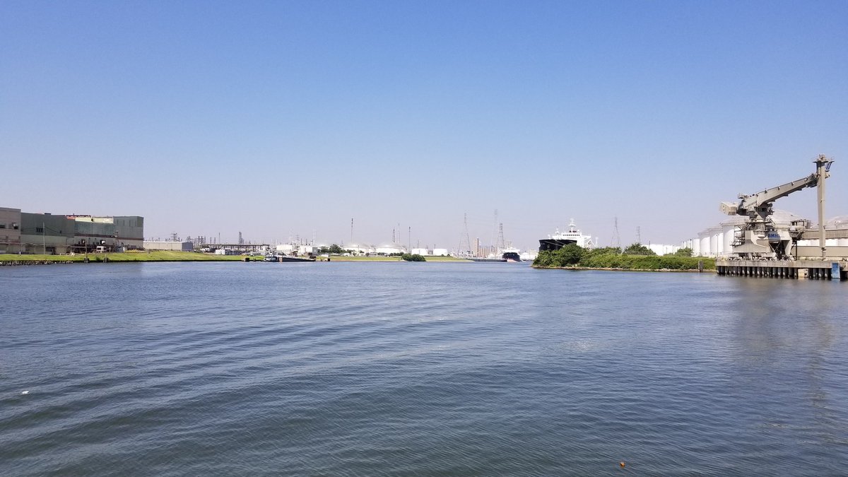 TBrow01's tweet photo. Thank you, @Port_Houston! We enjoyed the tour. https://t.co/lx7UmLmM8t