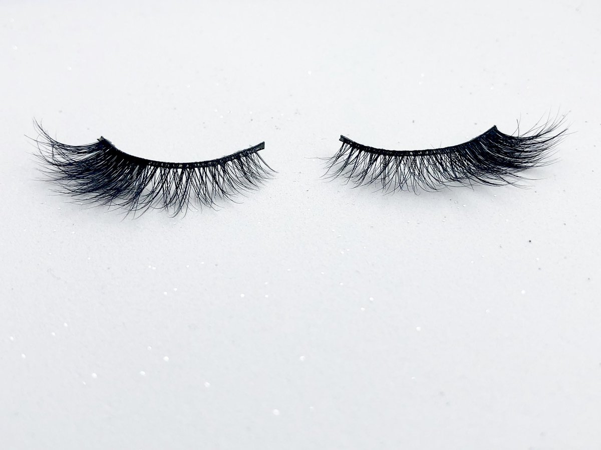 xPrettyNMink's tweet photo. Coming Soon 👀#lashes #minklashes #3dminklashes #striplashes https://t.co/e5C3YRujfD