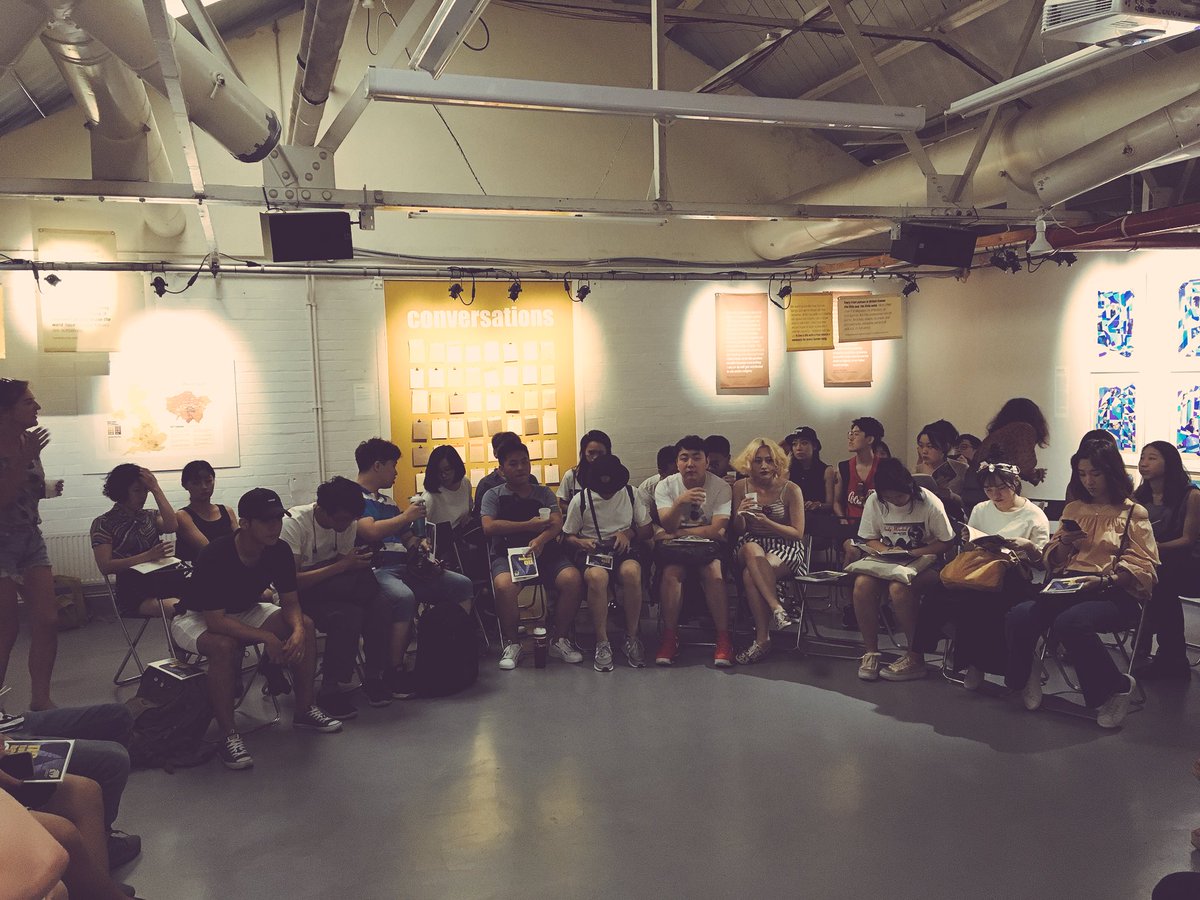 tomaszjohn84's tweet photo. Today @UniCreativeArts #ucapsead students had a fantastic workshop with @MigrationMuseum on themes around #migration https://t.co/Dp2qWIuTzA