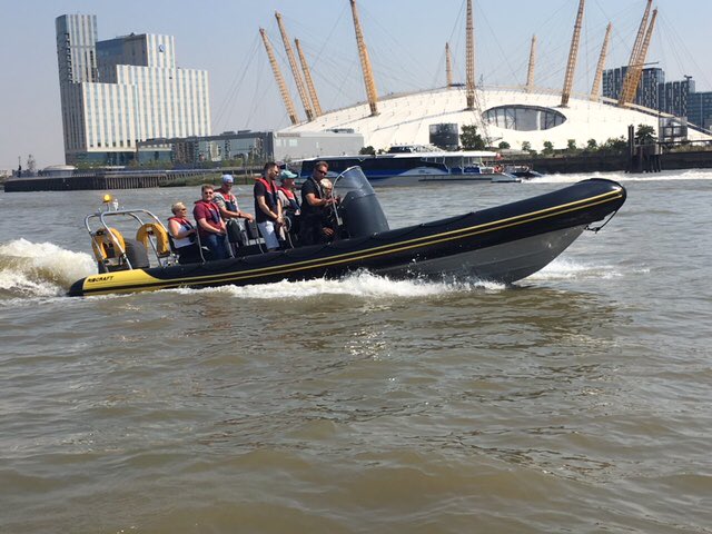 KinneyGreen's tweet photo. #BondVillains #FridayFeeIing #KGsummerDayout @LucGriffiths_KG @neil_w_kg @GordonDunneKG @b_huckstepkg @LondonPortAuth #LoveLondon https://t.co/9Pr2aURpQW