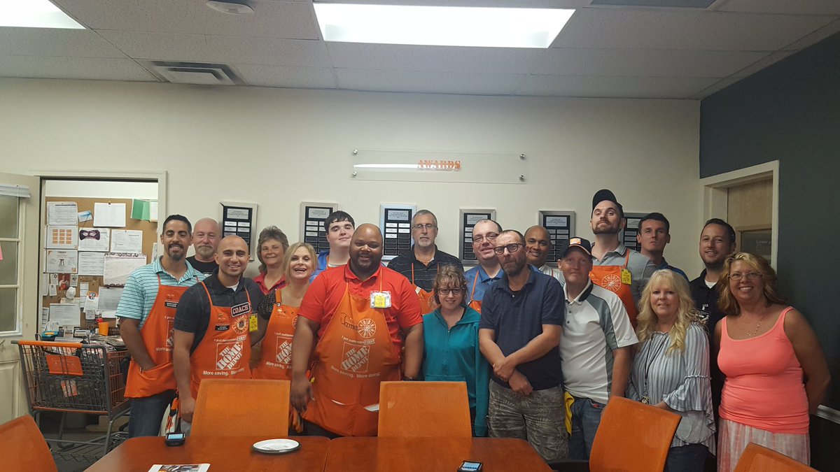 jenns2614's tweet photo. Another bittersweet good-bye &amp; congrats to newly promoted ASM James. We are soo proud of you * wish you good luck @HDQuincy2670 @bob_lundy @jairoanaranjo1  @lisa_lisadow @JasonArigoni @Lisachiras https://t.co/Mm7auV3D22