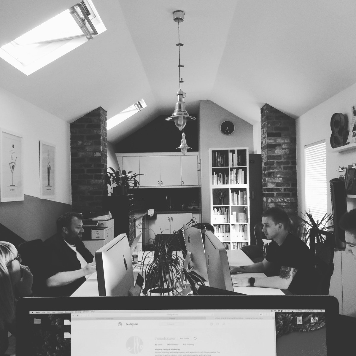 thisisellodave's tweet photo. After another busy week, it’s Friday! #happyfriday #friday #itstheweekend #designagency #brandingagency #brandinganddesignagency #designstudio #marketingagency #stokeontrentbusiness #staffordshirebusiness #thisisellodave https://t.co/1XWiMnocoE