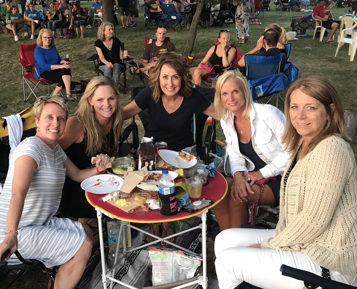 Enjoyed a great evening with girlfriends at the @JasperWinery summer concert series. #DSMLiveMusic #DSMUSA #catchdsm