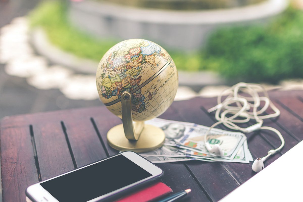 cdn_millennials's tweet photo. Vacation season is underway, but not for millennials. Why are millennials taking less vacation time than other generations? Our summer analyst @callistaryan explores.  https://t.co/l49v7Zle7q https://t.co/chtlq5zyd6