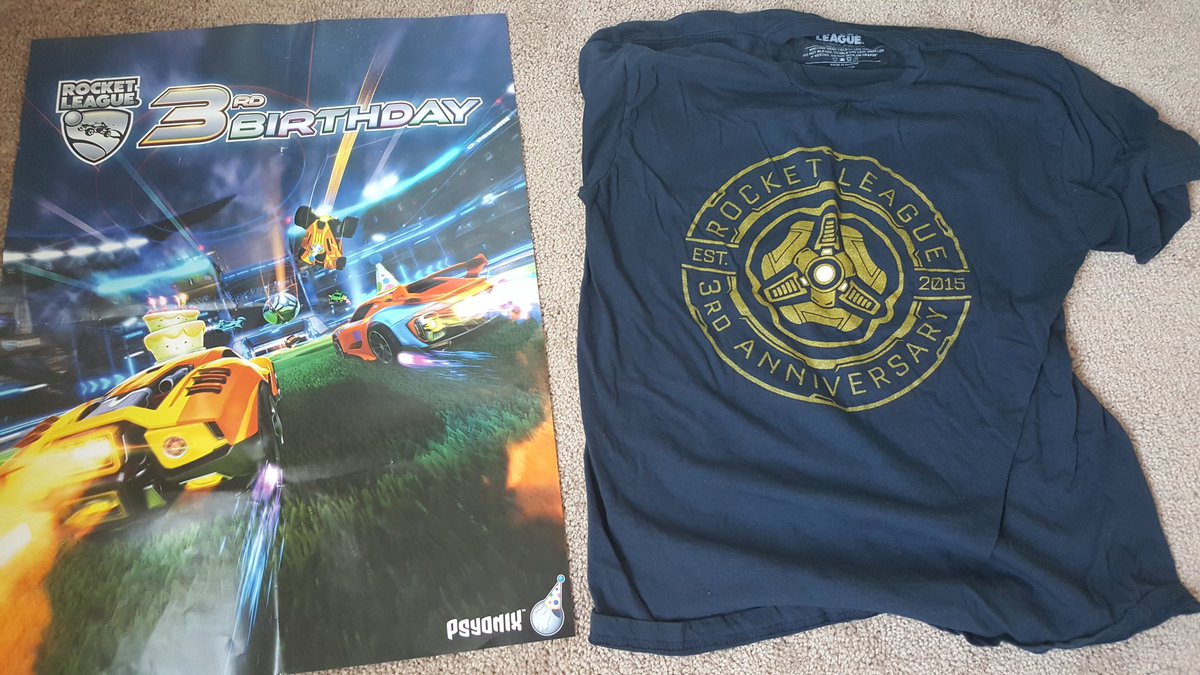 PlutoRL's tweet photo. The @RocketLeague anniversary party was pretty dope, free stuff on point 👌#RL3B https://t.co/JcV8qhHiRq