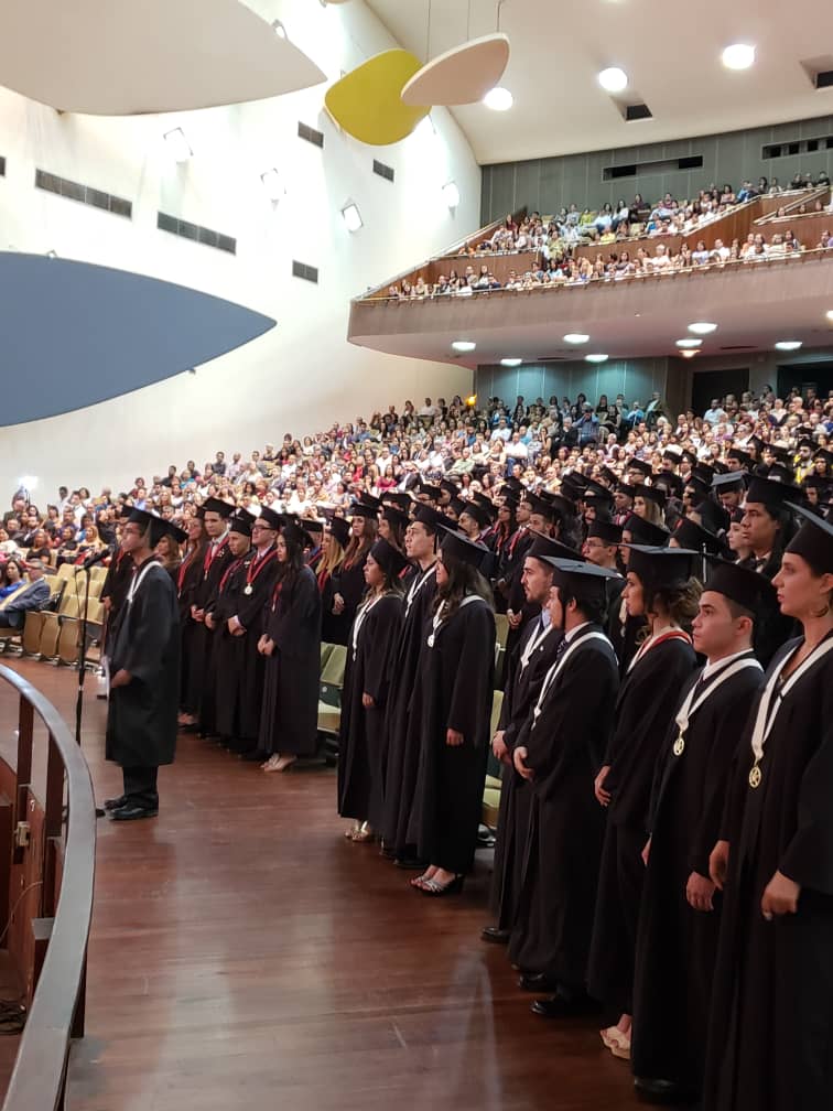 GarciaArochaC's tweet photo. Hoy #27Jul en el acto de grado de la Facultad de Ciencias (102 Graduandos); Facultad de Ciencias Económicas y Sociales (161 Graduandos) y Facultad de Medicina (72 Graduandos), para un total de 335 Graduandos. ¡Felicidades a todos! https://t.co/OMzXkzKfkz