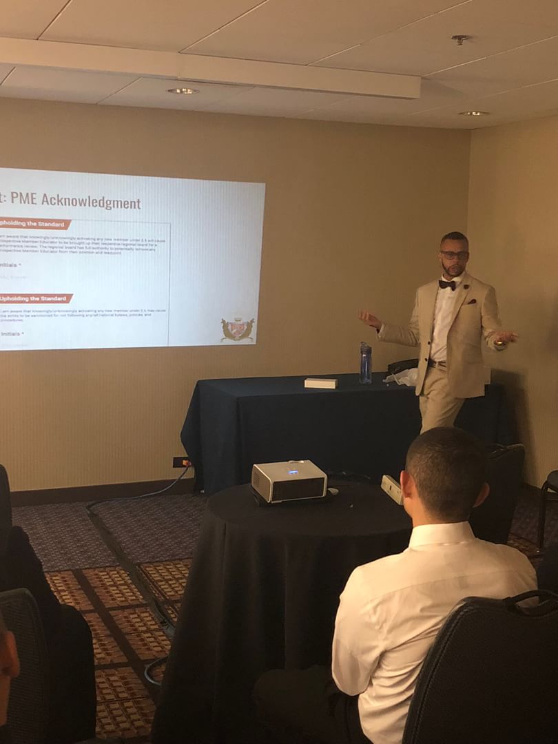 ODPhi's tweet photo. National Director of Intake Brian Ferebee presenting to the undergraduate body at #ODPHINLI2018 #KnightstakeChicago https://t.co/7PBNz3SSVz