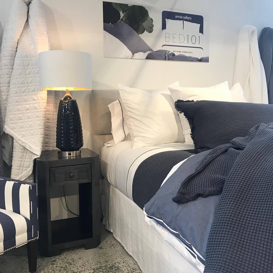 SpecialtyShops's tweet photo. Sending a child off to college? Check out @BedsideManor Bed 101! Affordable sheets, coverlets and duvets for your college bound teens! #bedsidemanor #college #dormstyle #SpecialtyShops https://t.co/VRY8K9nHeM