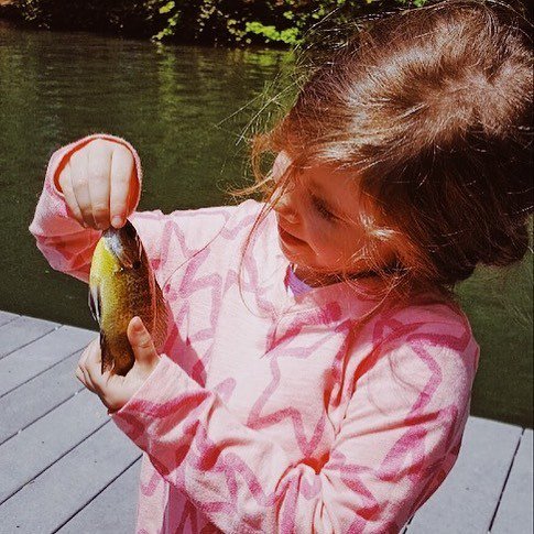 Introducing a new angler to the joys of fishing. We think she's hooked.⠀ ift.tt/2mN8fRO