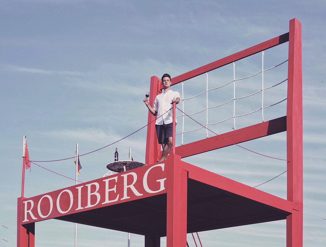 jaredincpt's tweet image. | regal at Rooiberg |
Felt rather regal at my first visit to @RooibergWines! Firstly they have the largest Red Chair in Africa - a fun climb to enjoy the views. Another first for me though, was a wine High Tea! Our wines were accompanied by a decadent country high tea 🍷☕️