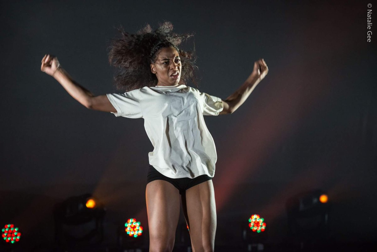 We call this POWER! 💪 - Have a great summer ☀️
📸: @edmontongreen thank you for these great photos 
#borntoperform #milfieldtheatre #dance #dancetraining #youngperformers #youngtalent #artofmusic #artoftalent #platinumperformingarts #dance #dancers #choreography