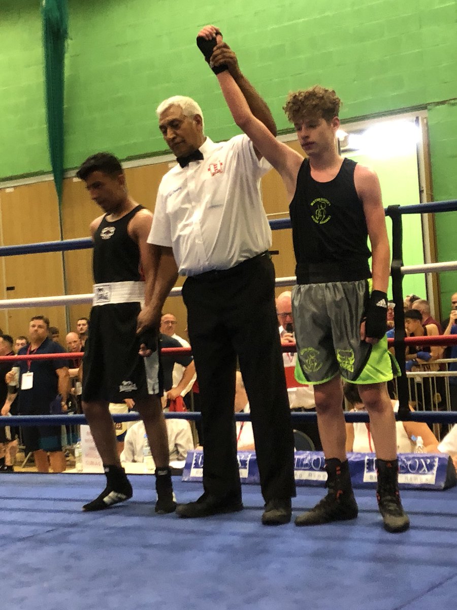 ElcocksBA's tweet image. Good day for the academy with all four entered still in the East Midlands box cup with 2 comfortably winning today and now in tomorrows Semi Finals and 2 in the finals taking place on Sunday.