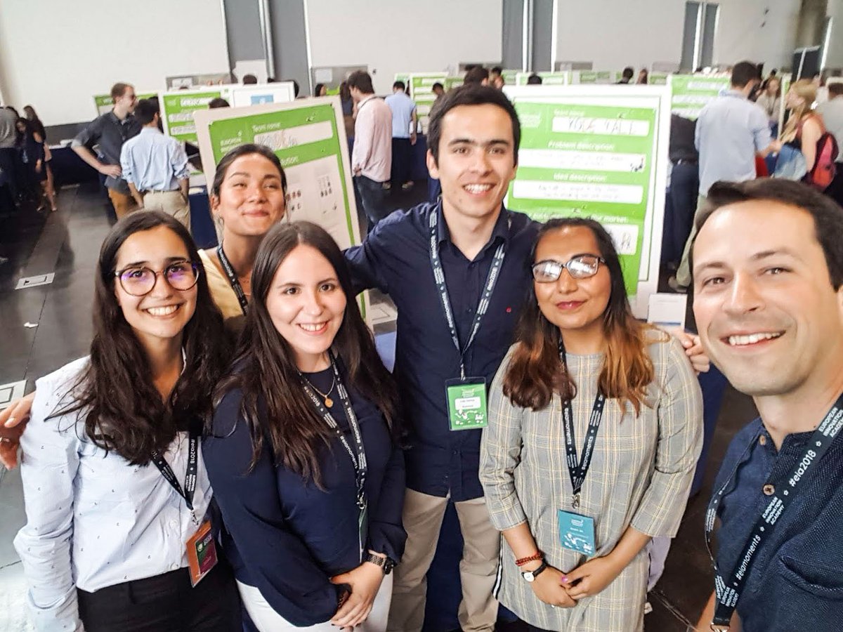 Team Kode4All, who are teaching kids how to code while having fun, with the Chilltime CEO, Daniel, who was their Chief Mentor @EIAinnovate , an event filled with talented students from all around the world! #Kode4all #innovationacademy
https://t.co/ieKMXpXvZK https://t.co/fNWg60d2rv