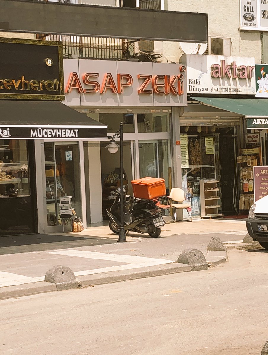 Arkadaşlar, girişimci ruhunuzu taktir ediyorum ancak kimsenin bu kadar acil zeki ihtiyacı olacağını sanmıyorum