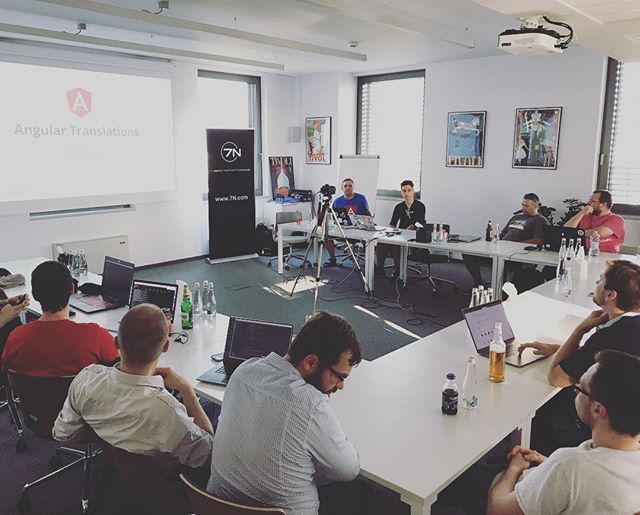 ngKalbarczyk's tweet image. #AngularWarsaw pierwszy raz na żywo w internetach :) Zapraszam do oglądania youtube.com/channel/UChAYW…