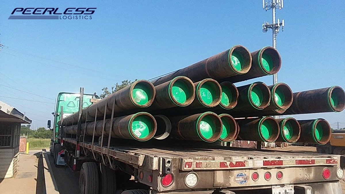 peerlesslog's tweet photo. When the cargo matches the truck π Now that's coordination! Happy Friday everyone. We hope you all have a great weekend! #TeamPeerless #Trucking #GoGreen #Shipments #Fridays https://t.co/SbWxBOWrLD