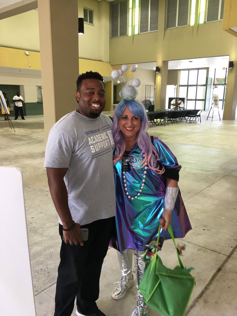 CampbellDriveK8's tweet photo. @MsFornell found a student she taught in FIRST GRADE at Day 3 and Campbell Drive is in it to win it ππππΈπ #CDK8KidsoftheFuture @MiamiSup @MiamiCAO @MDCPSSouth
@SynergyMDCPS @David_K_Moore
#SROStrong
#SouthRegionNumberOne
#catchtheBLUEwave
#returningchamps
#Synergy2018 https://t.co/rz8fTHSbT3