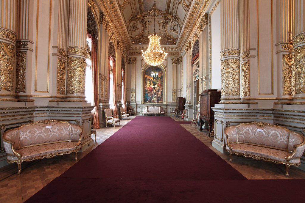 El sábado 25/8, a las 17 Hs, no te pierdas un nuevo concierto #gratis del <a href="/CUARTETOGIANNEO/">CUARTETO GIANNEO</a> en el Salón Dorado del <a href="/TeatroColon/">Teatro Colón</a>. Entérate como retirar tu entrada 
facebook.com/events/9237490… <a href="/famedinaflores/">Fabian Medina Flores</a>