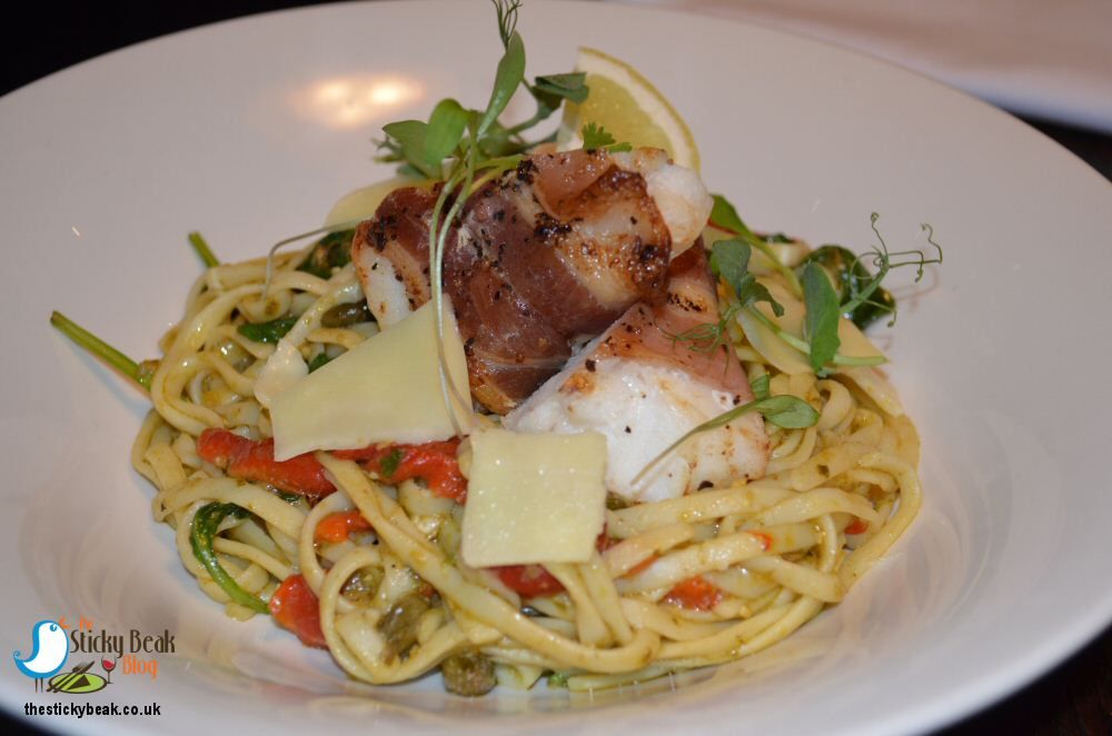 Dinner And Live Music On Fahrenheit Fridays At Genting Riverlights, Derby <a href="/GentingDerby/">Genting Riverlights</a> <a href="/OllieBryan/">Ollie Bryan</a> | Review On The Sticky Beak Blog buff.ly/2KjIwxI