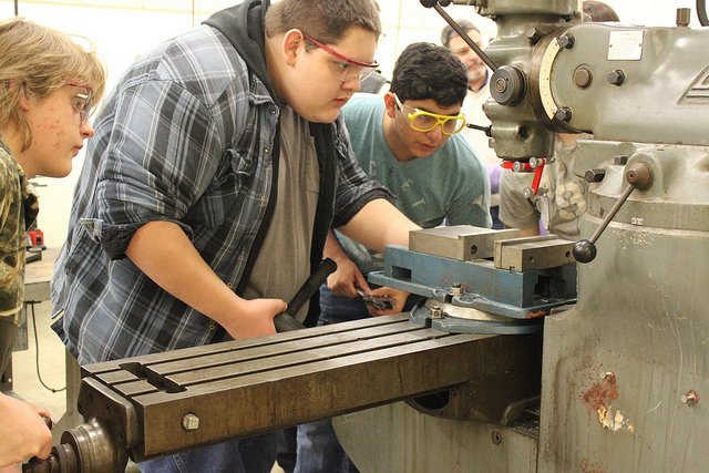 TNedu's tweet photo. Did you know that in response to requests from our districts, we introduced 21 new industry certification options for students to earn meaningful credentials and certifications while in high school? Proud of the CTE work we are doing in Tennessee! #TNSucceeds. https://t.co/rZqQJ8ygHb