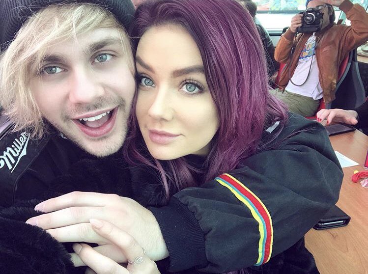 IceNinexAmity's tweet photo. You can clearly see how happy Michael is with Crystal. Crystal is always there for Mikey, she support him &' the boys. She's kind to the fans. Why do you hate her? I don't understand this. @crystalleigh I love you &' many more love you too.
#RespectCrystal https://t.co/h8EneFEQAE