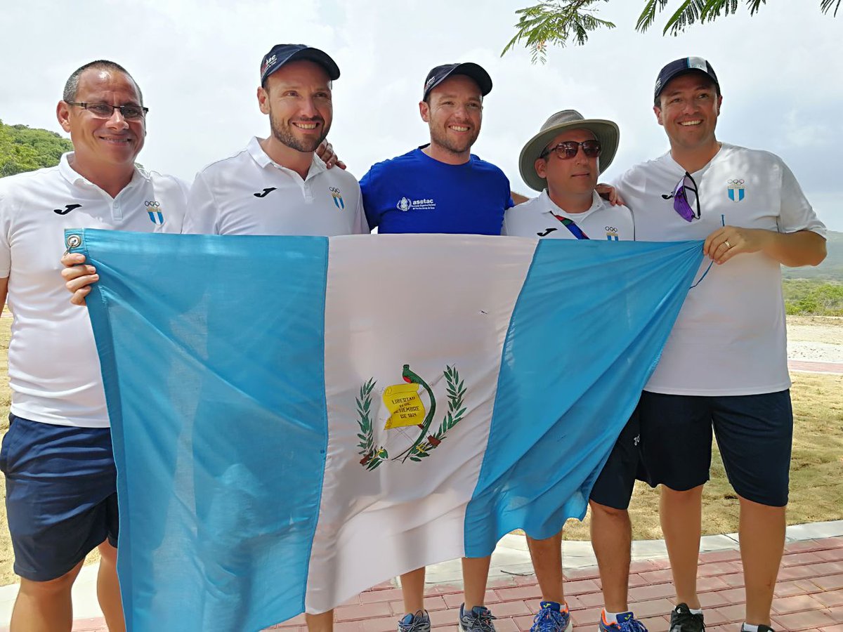 Charles (@cvicente_gt) on Twitter photo #Barranquilla2018 | Tiradores nacionales son de talla dorada 👏👏👏💪🇬🇹🥇. El equipo masculino de foso se colgó la medalla de oro en el tiro con arma de caza. #VamosGuate <a href="/Bquilla2018/">Barranquilla 2018</a> ¡Felicidades equipo...🇬🇹¡👋👏👏👏👏 #Barranquilla2018 | Tiradores nacionales son de talla dorada 👏👏👏💪🇬🇹🥇. El equipo masculino de foso se colgó la medalla de oro en el tiro con arma de caza. #VamosGuate <a href="/Bquilla2018/">Barranquilla 2018</a> ¡Felicidades equipo...🇬🇹¡👋👏👏👏👏