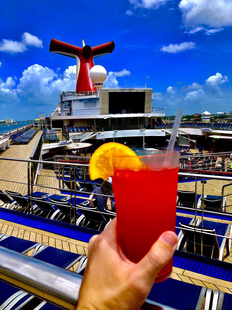 Mooshy89's tweet photo. Work Hard play harder 🍹 love me some @CarnivalCruise #CarnivalLiberty #FunShips https://t.co/otABVWd2dZ