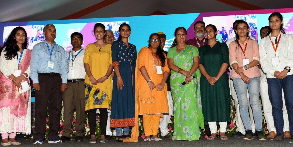 Congratulate all winners and enthusiastic entrepreneurs who were part of  #Digifest. Congratulate Roshni the 1st #ChallengeForChange winner for coming up with advanced water ATMs.I am proud of #Hackathon winners who are standing examples of the power of the youth @VasundharaBJP