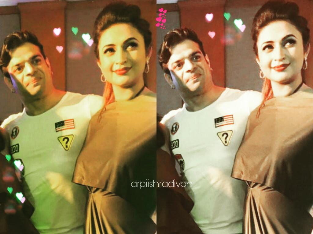 IshraArpita's tweet photo. #divan real selfi😘😍
#yhm1500episodecelebration💖
#yhm 1500+🙌 #ishra #yhm 
#divanselfie #divanpicture #divanslay 
@Divyanka_T 
@TheKaranPatel https://t.co/0TAtG38Pnw