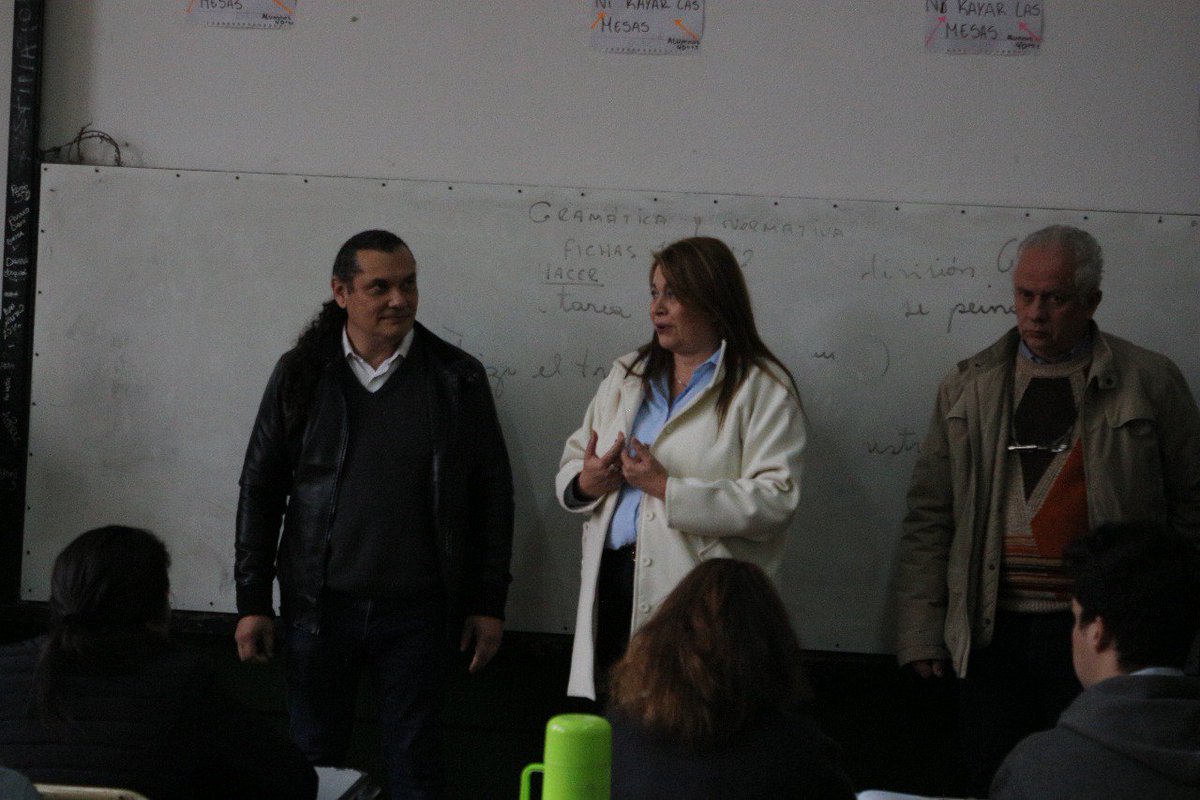 ivonneaqui's tweet photo. 1960 edificios escolares de #Misiones contarán con #Internet gratuito. Compartimos esta buena noticia con todos desde la #NormalMixta de Posadas. El plan de conectividad escolar está en marcha! @passalacquaok @misioneseduca @MARCELOMISIONES @CGEMisiones https://t.co/SLlRjT8l7E